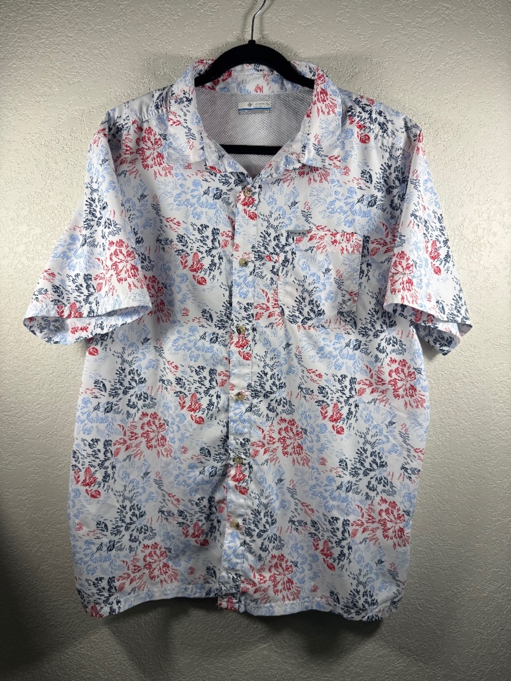 Columbia PFG Fishing Shirt Size L Fish Print